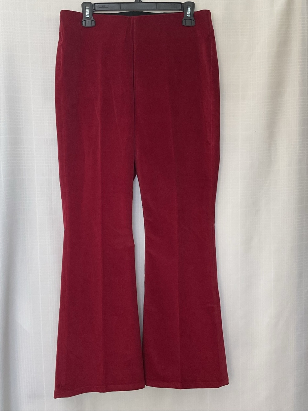 Soft Surroundings Women's Boot Cut corduroy Pants in Burgundy